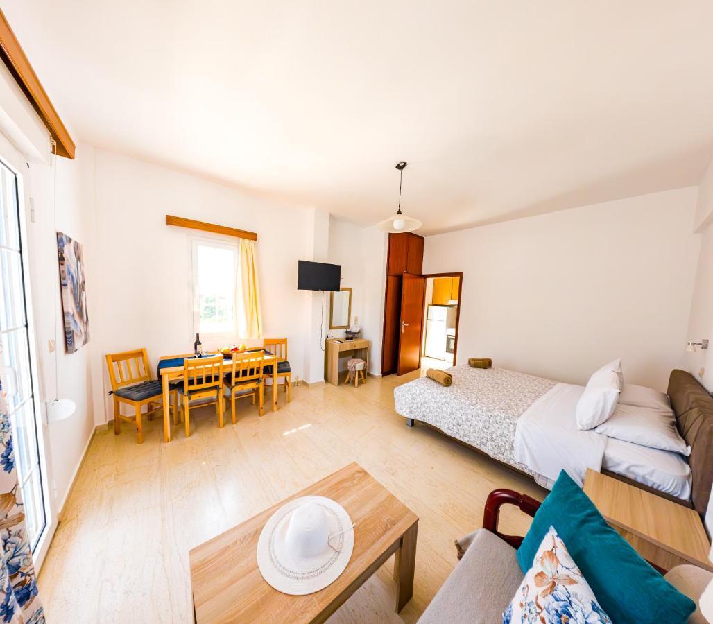 Anna Ageliki Aparthotel ดัมโนนี ภายนอก รูปภาพ