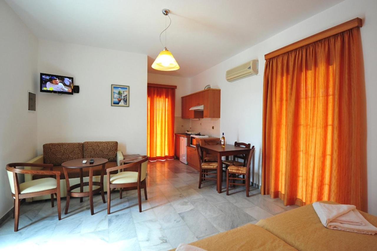 Anna Ageliki Aparthotel ดัมโนนี ภายนอก รูปภาพ