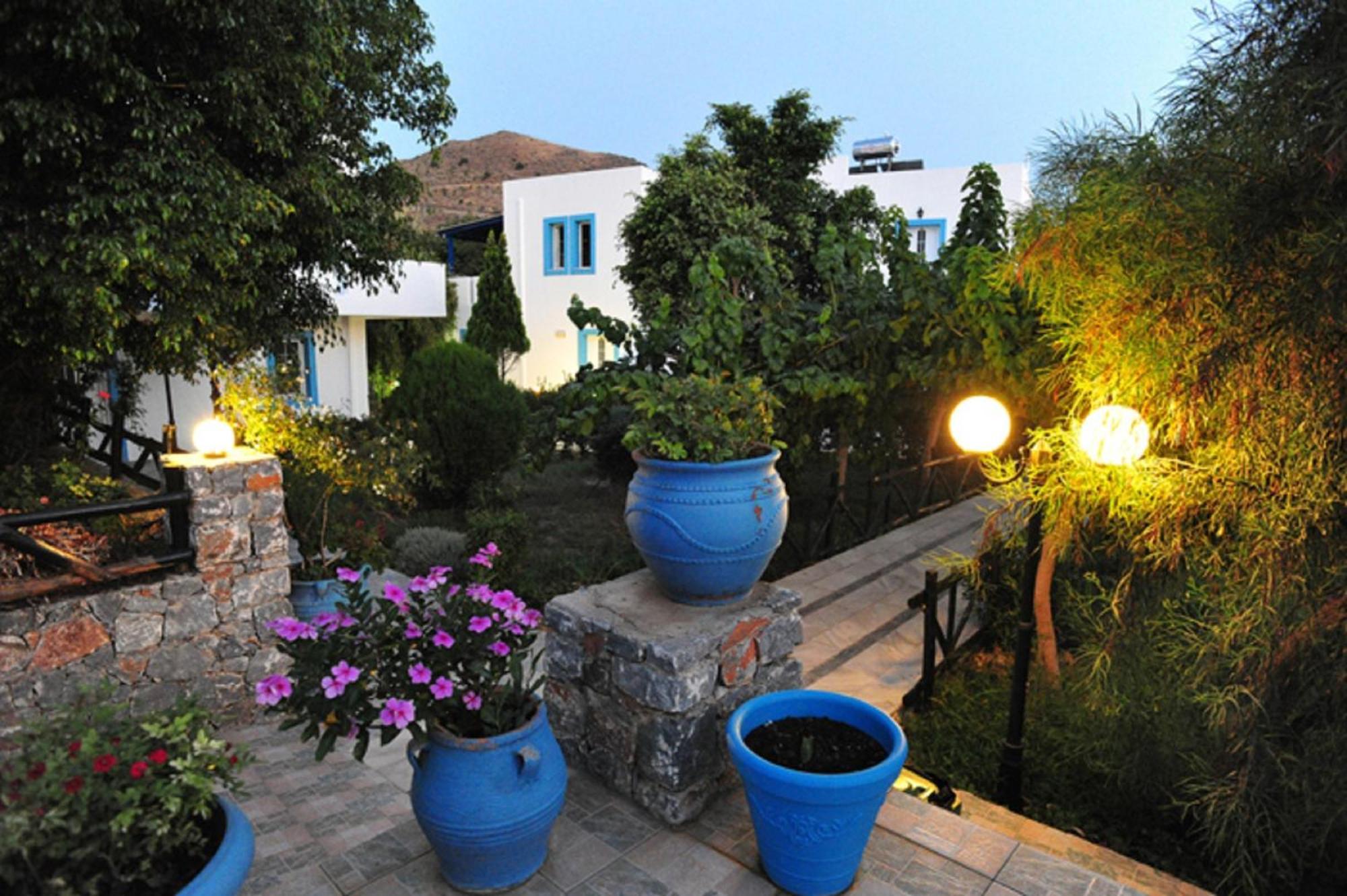 Anna Ageliki Aparthotel ดัมโนนี ภายนอก รูปภาพ