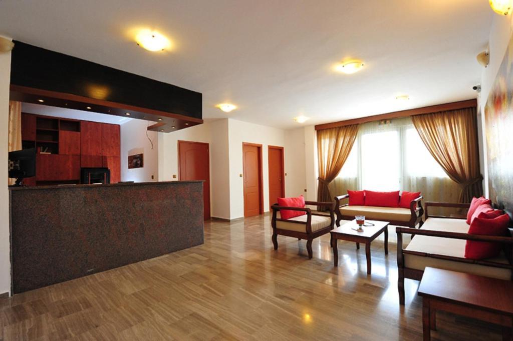 Anna Ageliki Aparthotel ดัมโนนี ภายนอก รูปภาพ